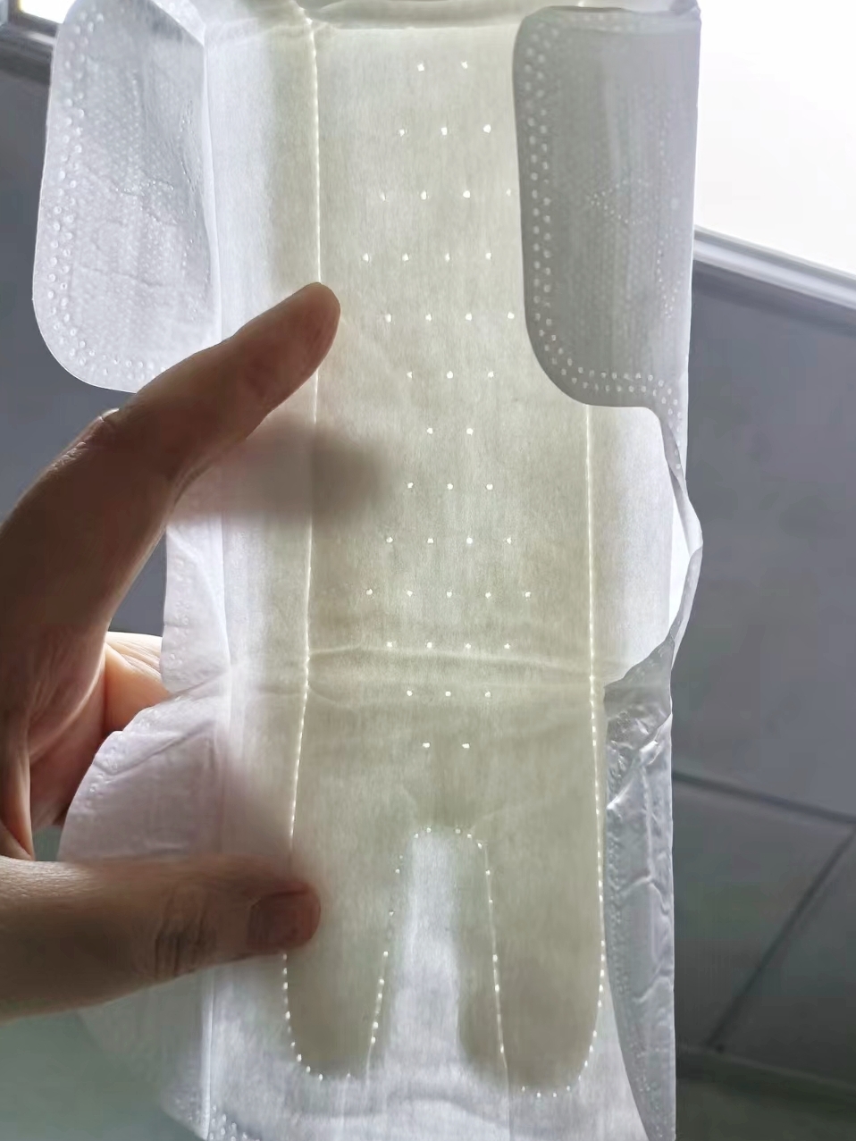卫生巾多久换一个,卫生巾多久换一次最好量少