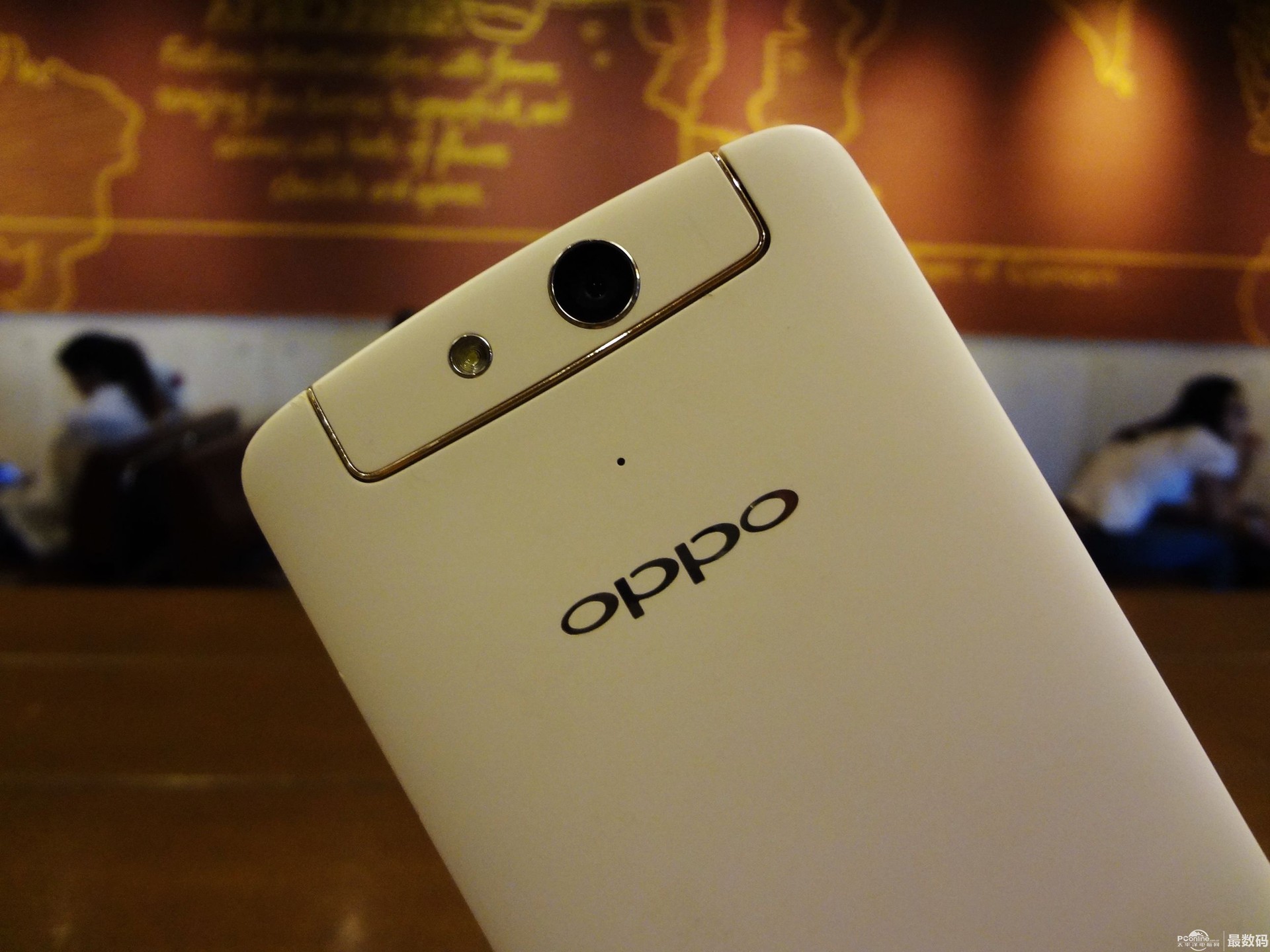 oppo照片镜像翻转在哪,oppo手机照片镜像怎么设置在哪里设置