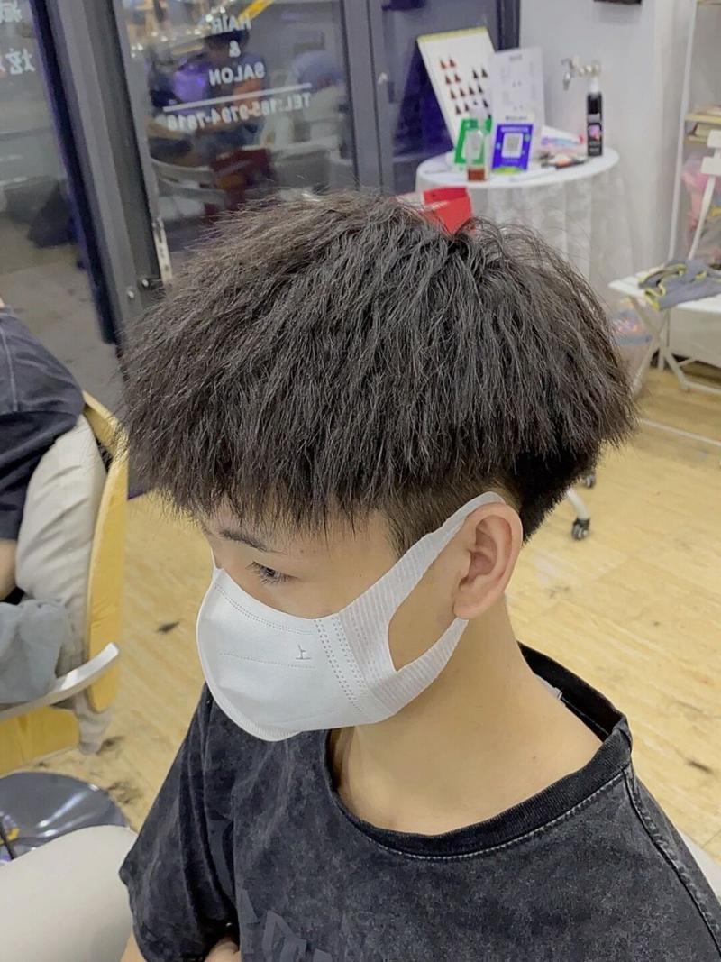 锡纸烫怎么打理,锡纸烫怎么打理不会变爆炸头