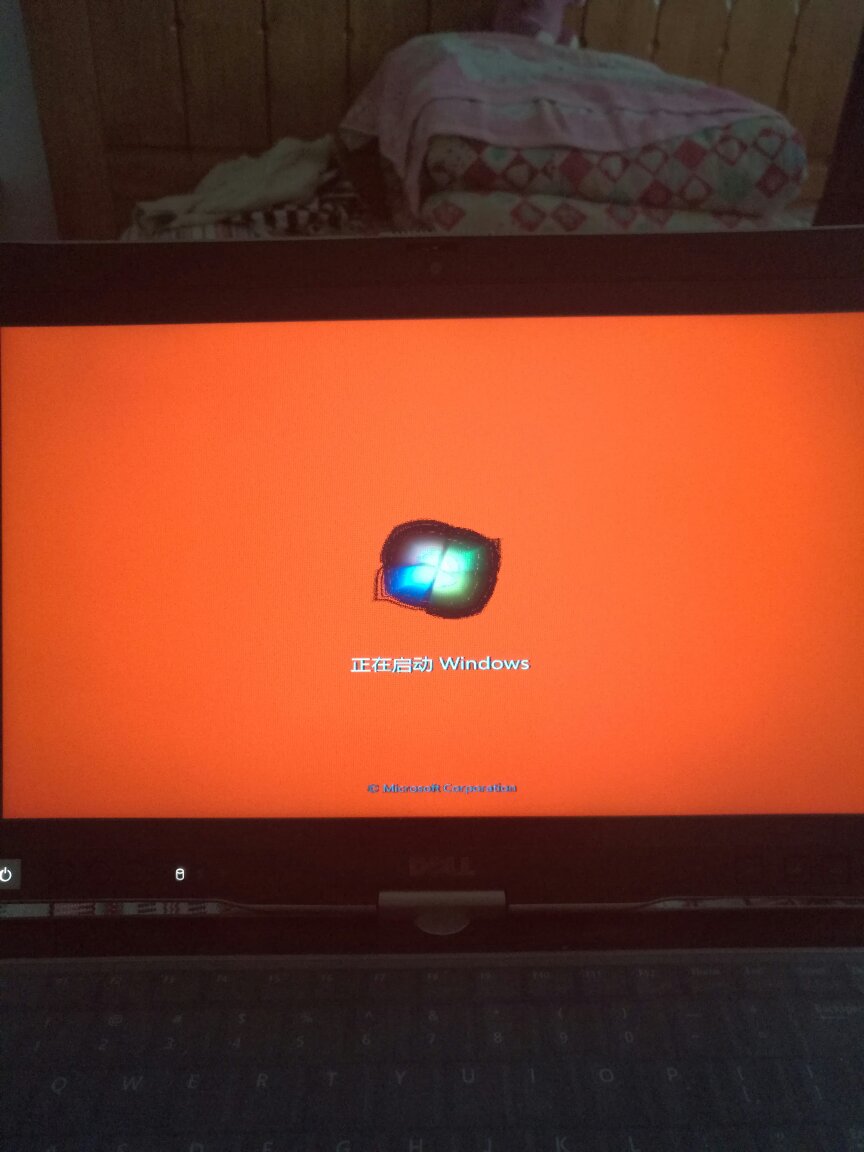 屏幕红屏是怎么回事
