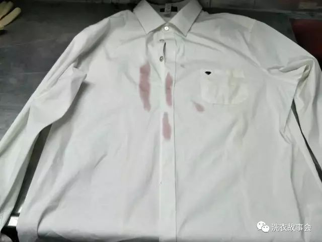 衣服上的红酒如何洗