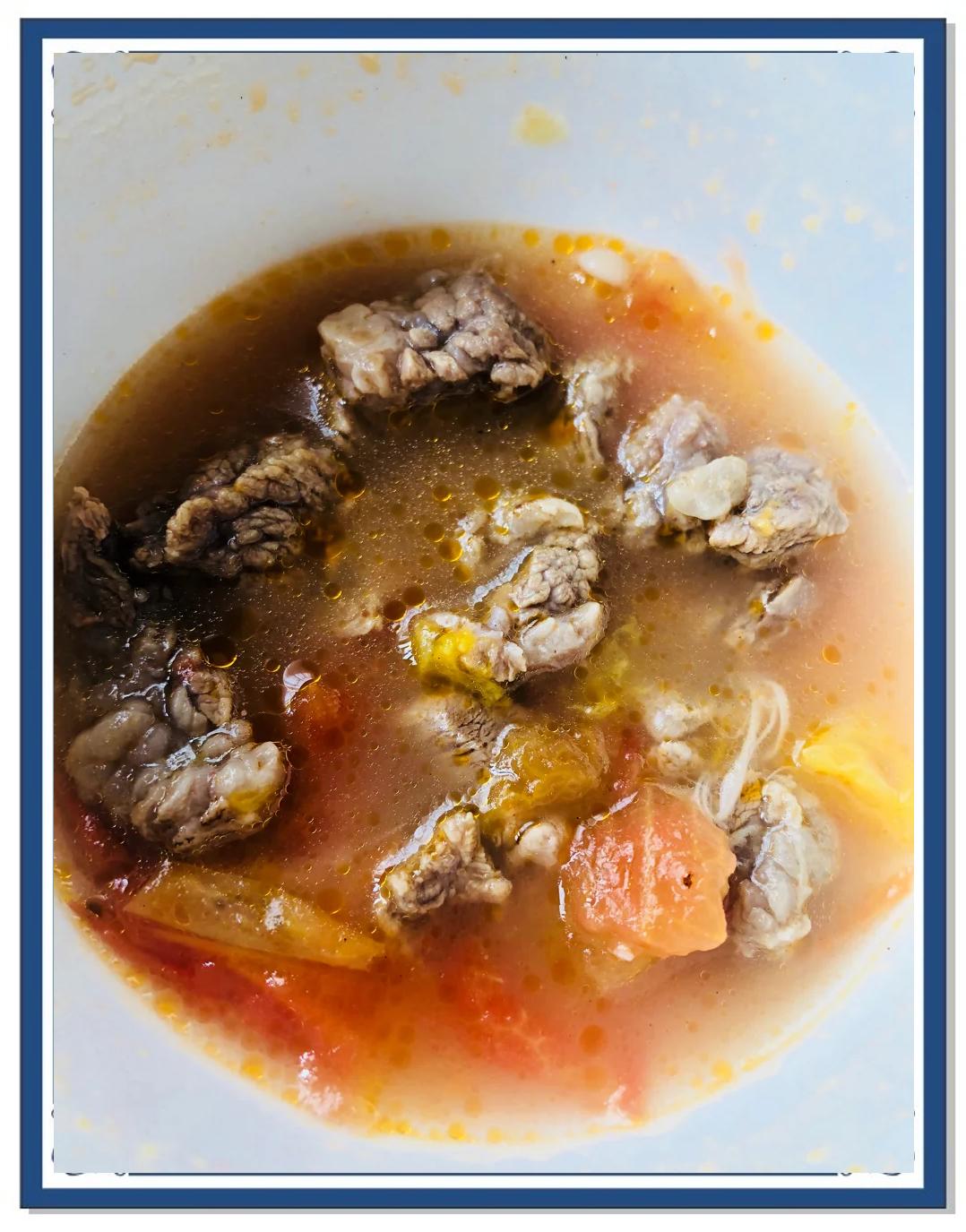 牛腩柿子汤的做法,牛腩柿子汤的做法家庭