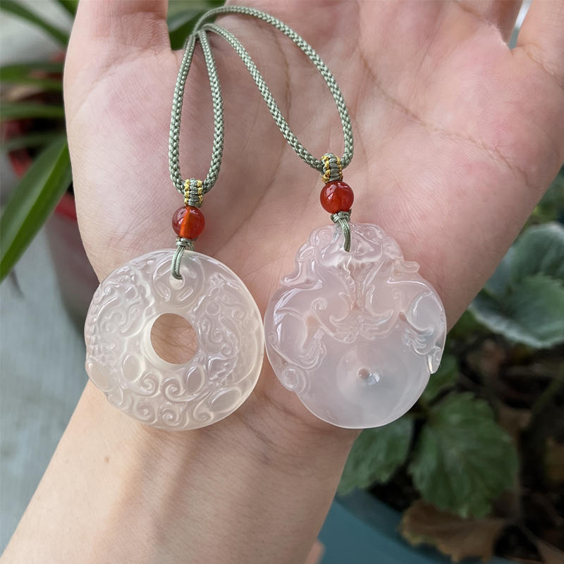 白色玉髓的功效与作用,白色玉髓的功效与作用图片