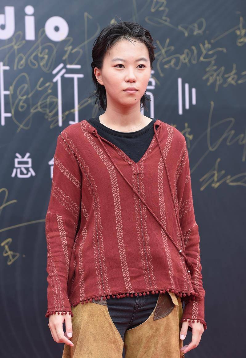 窦靖童个人简介,窦靖童个人资料年龄图片