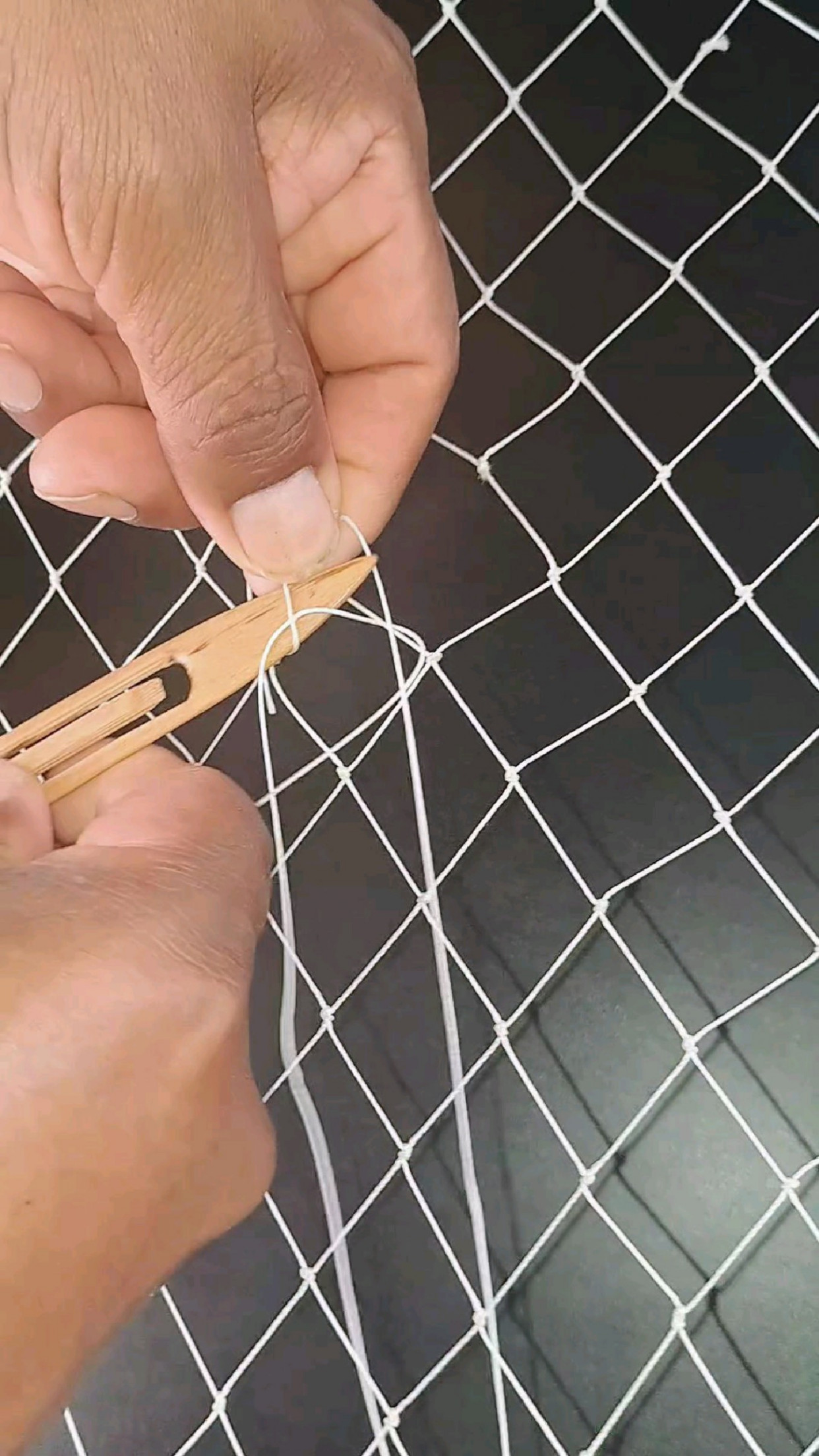 补鱼网手法,补渔网视频手把手教程