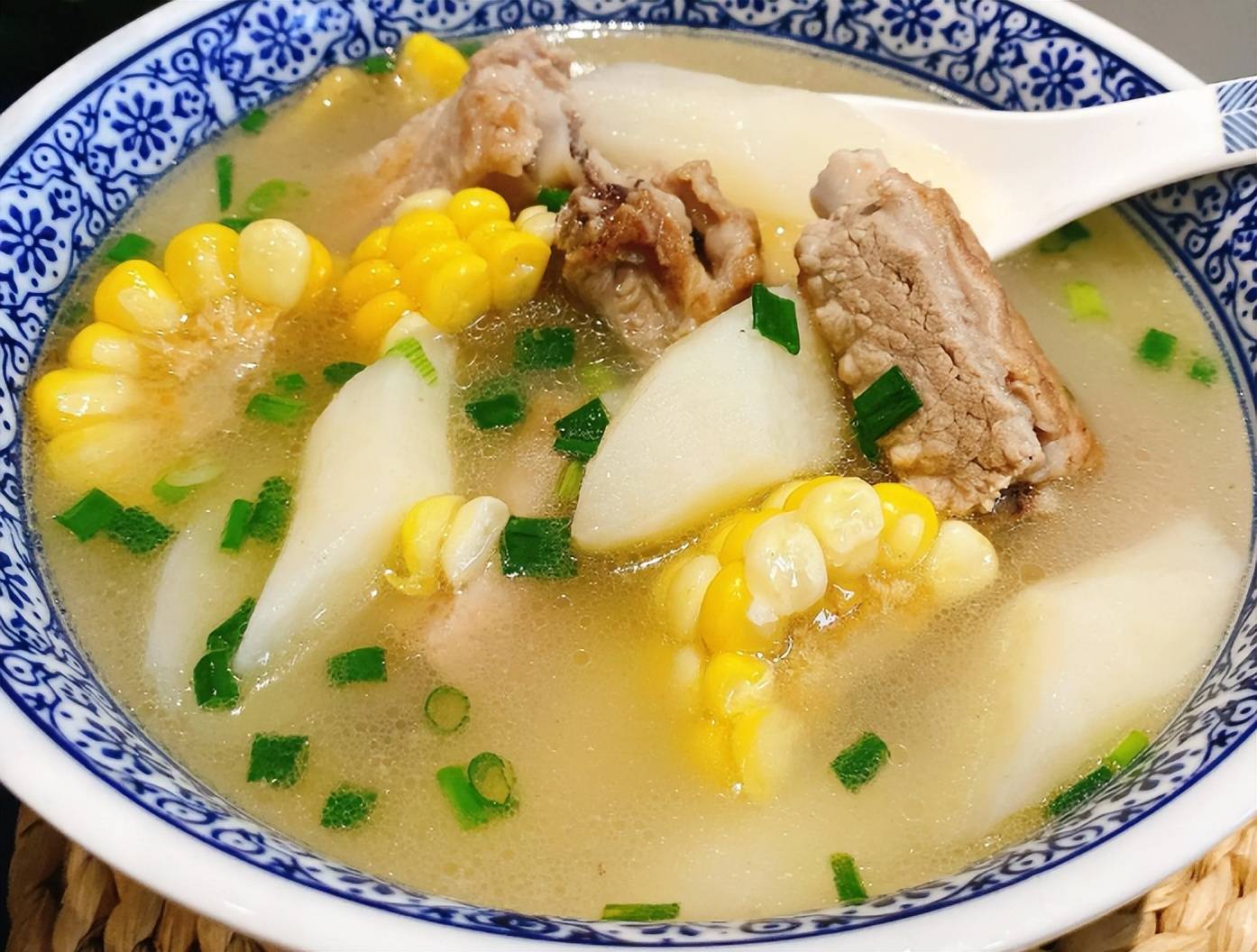 正宗炖排骨的方法,正宗炖排骨的方法和配料