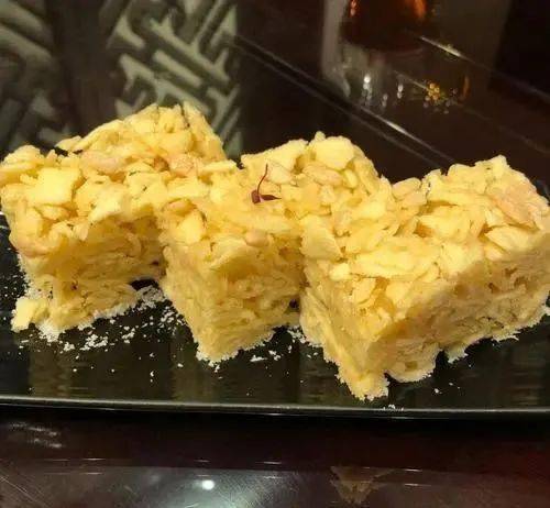 萨其马名字的由来,萨其马是源自哪个民族的食品