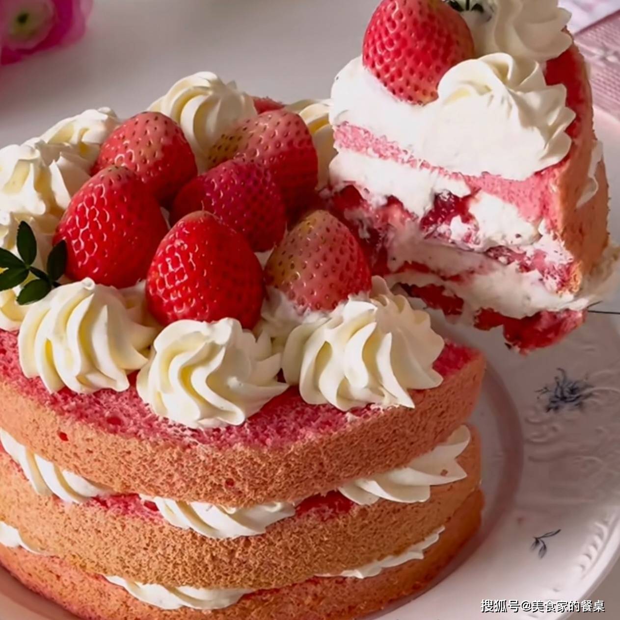 草莓戚风奶油蛋糕,草莓戚风蛋糕的配方