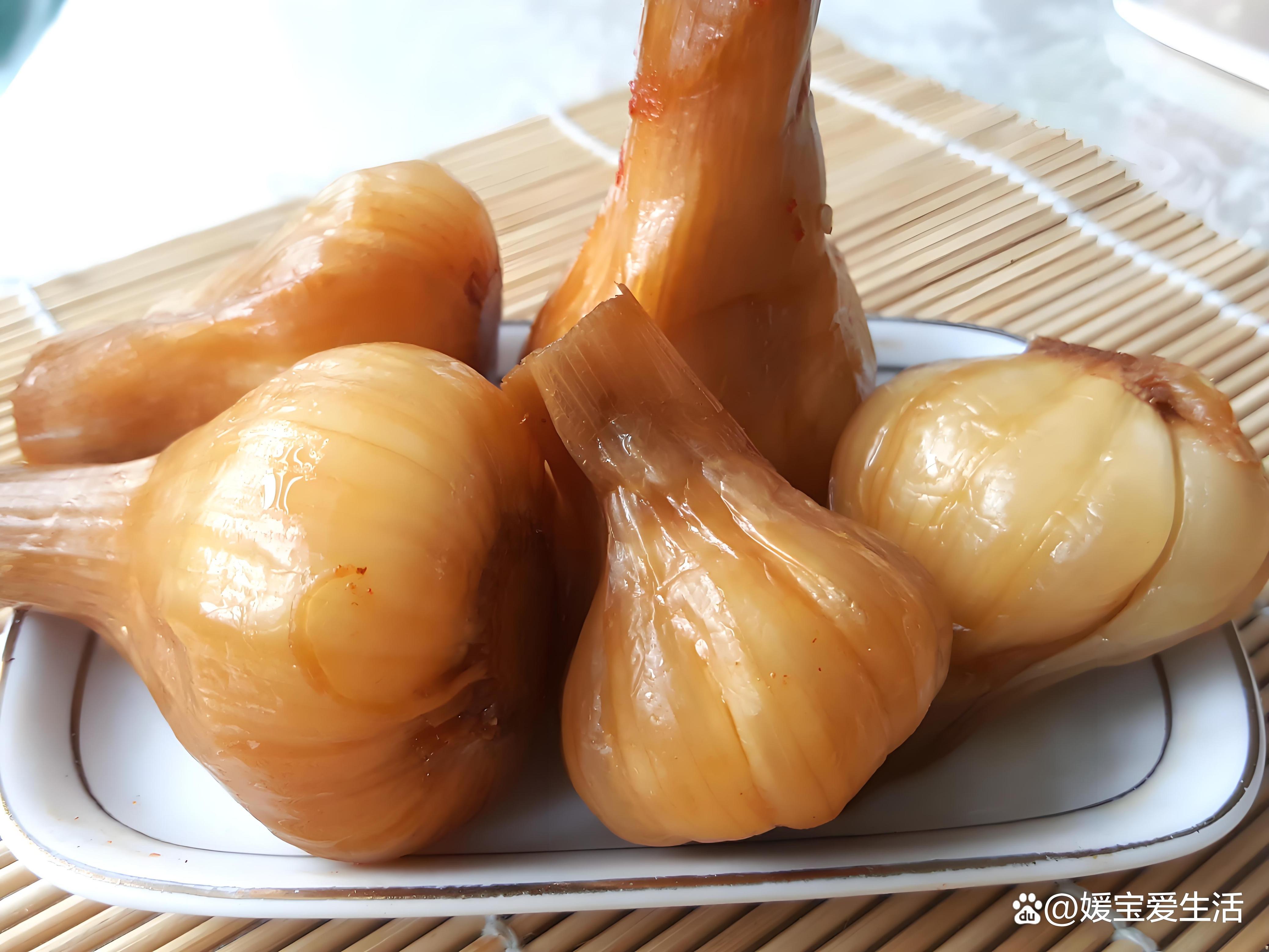 教你酱油腌大蒜的家常方法