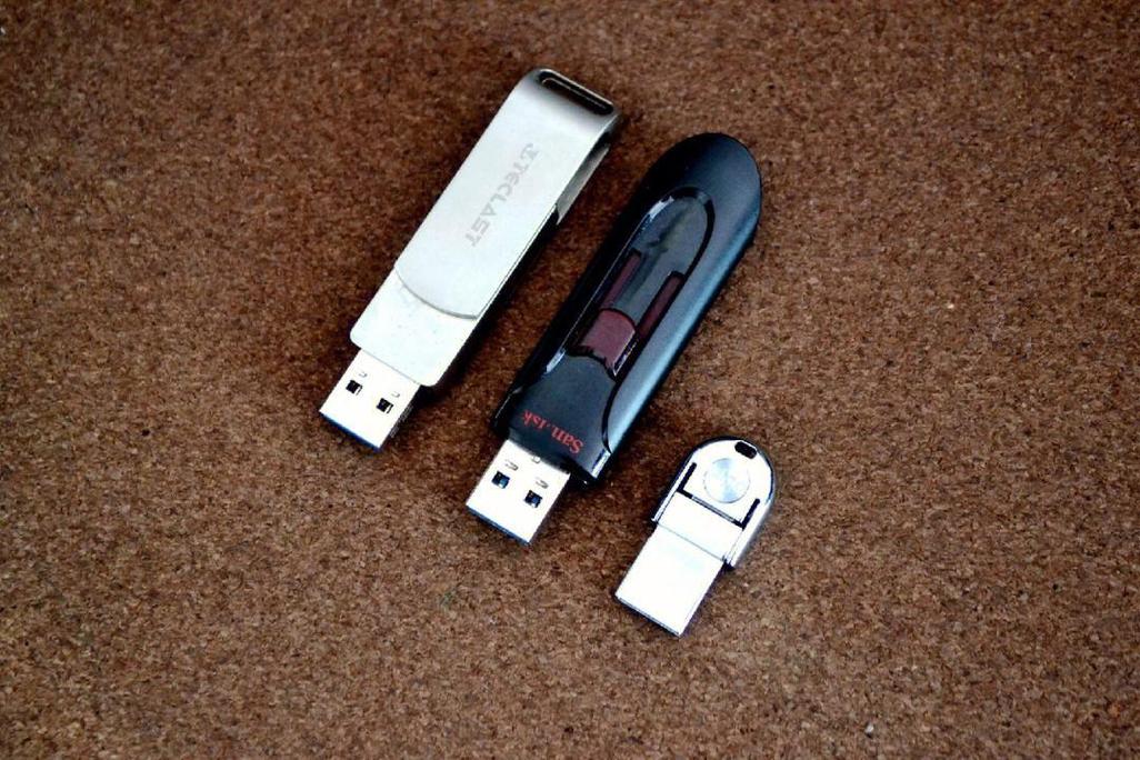 u盘是什么,有哪些用处,u盘是什么?u盘怎么使用?u盘的优点有哪些?