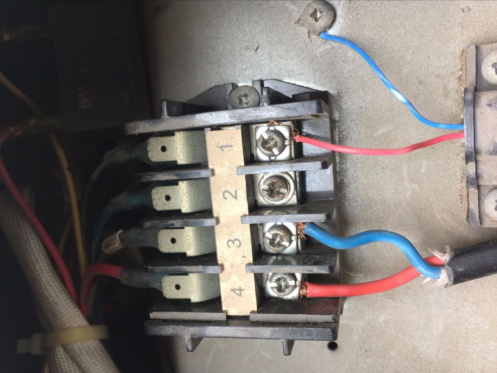 格力空调外机三根接线图视频,格力空调外机三根接线怎么接图